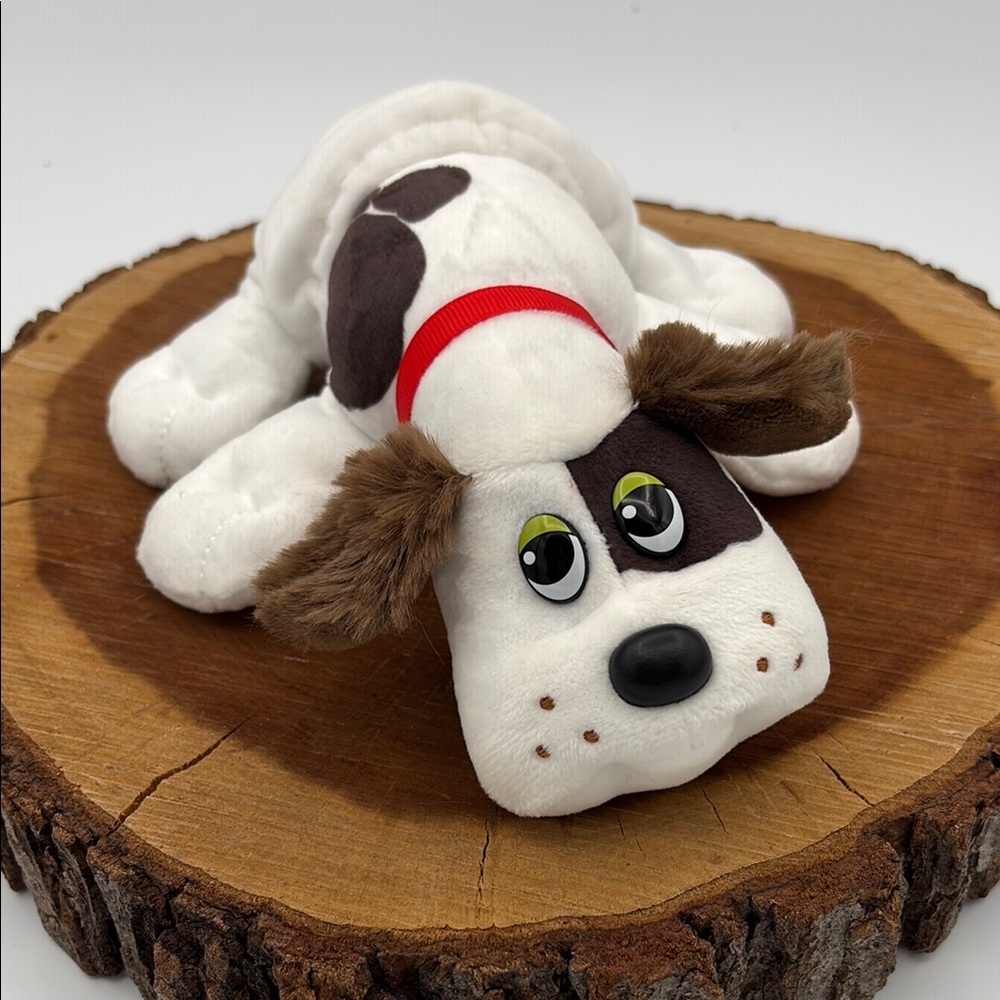 2022 Plush 8" Pound‎ Puppies Toy w/ Diaper & Collar White & Brown